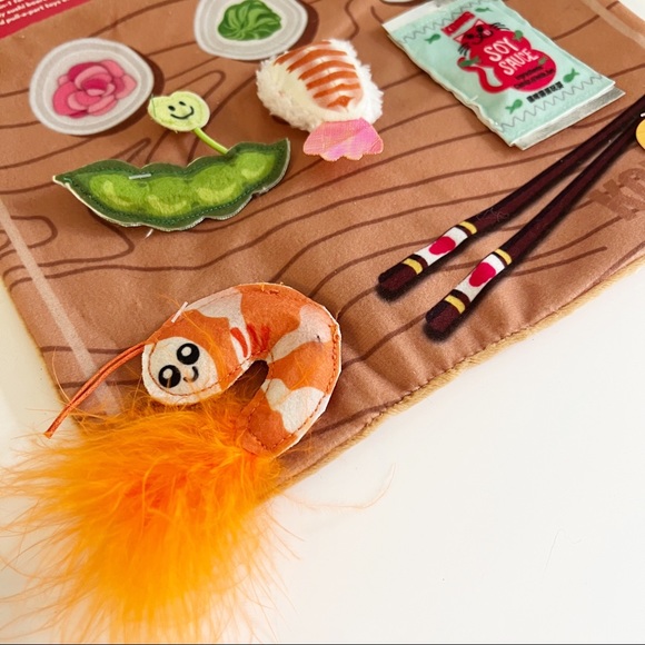 KONG Cat Pull-A-Partz Sushi Interactive Velcro Mat Toy - Picture 3 of 7